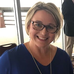 Meet your Posher, Lorette